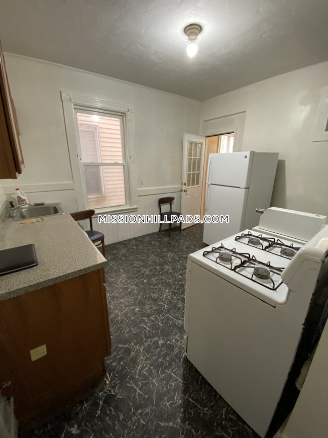 Roxbury Crossing - $4,000 /mo