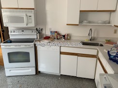 Boston, $2,800/mo