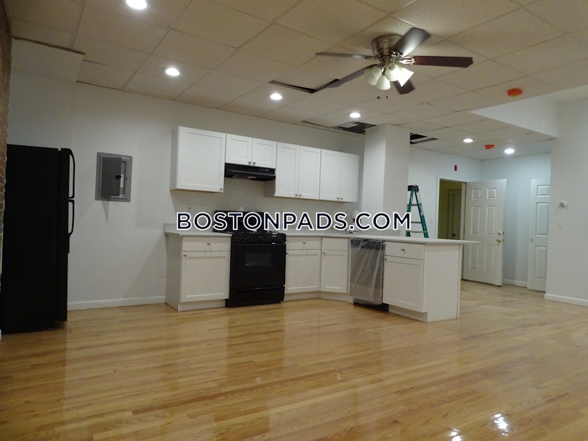 Boston - $6,390 /month