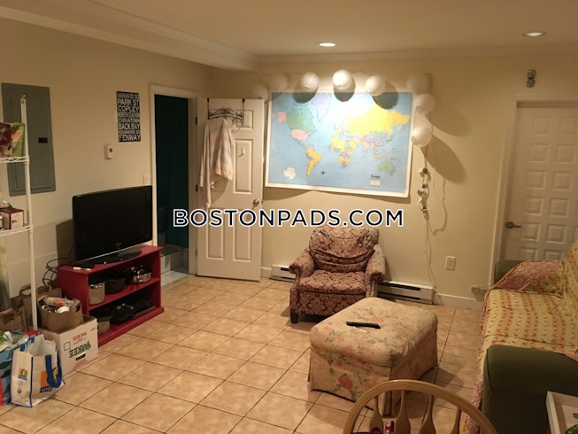 Boston - $4,495 /mo