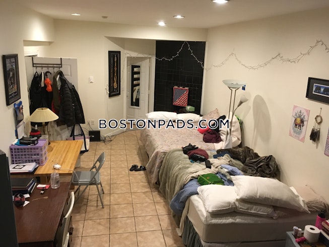 Boston - $4,495 /mo