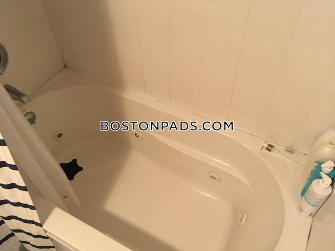 Boston - $4,495 /mo