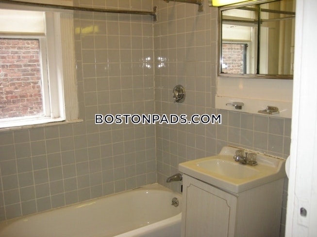 Boston - $4,050 /mo