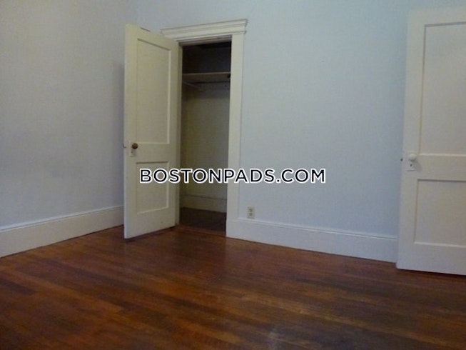 Boston - $4,050 /mo