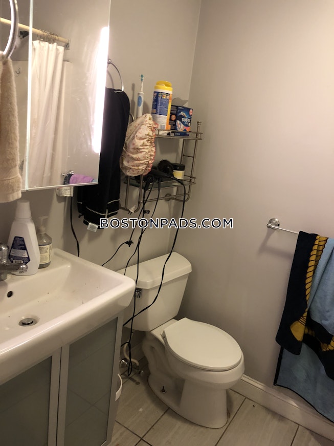 Boston - $3,100 /mo