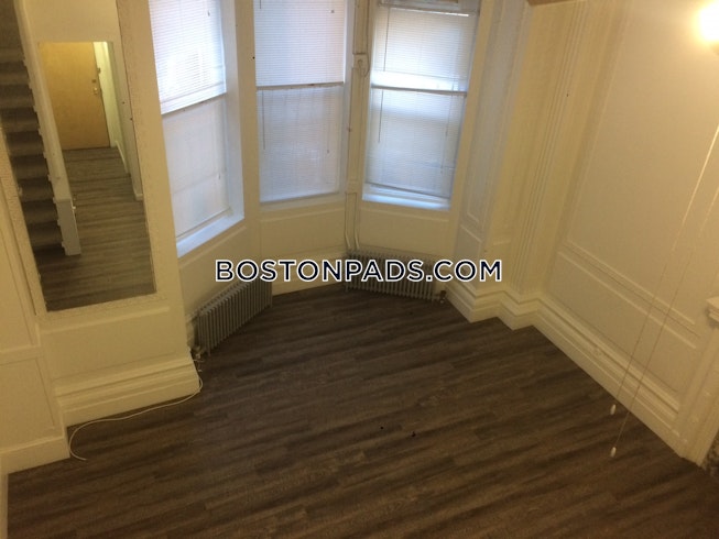 Boston - $2,775 /mo