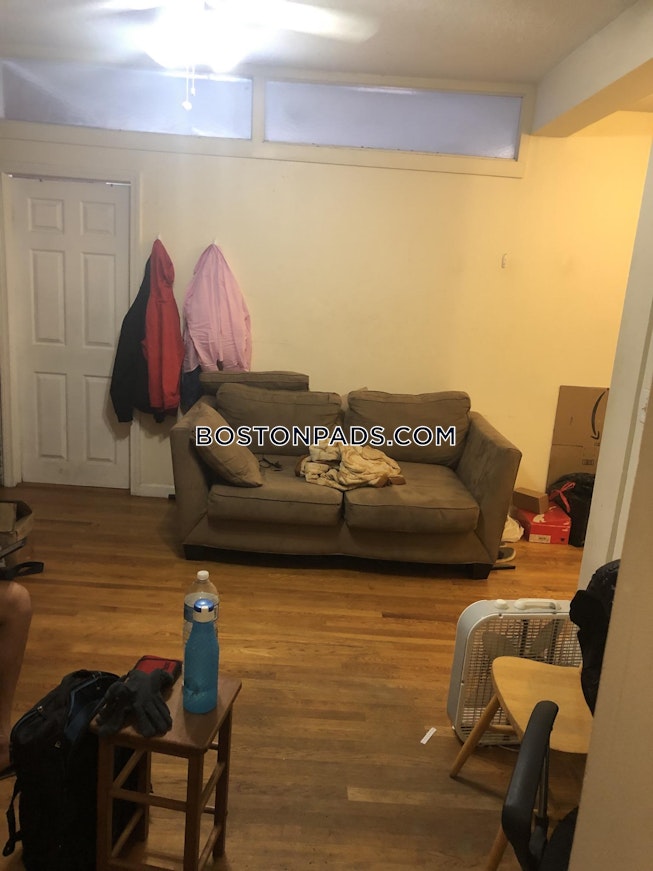 Boston - $3,000 /mo