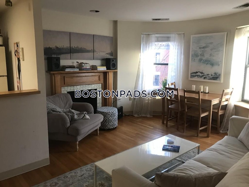 Boston - $2,700 /month