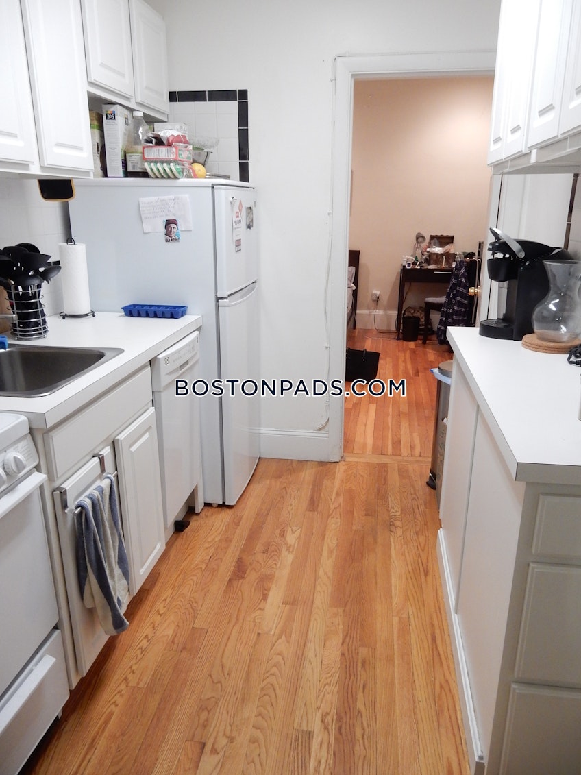 Boston - $3,595 /month