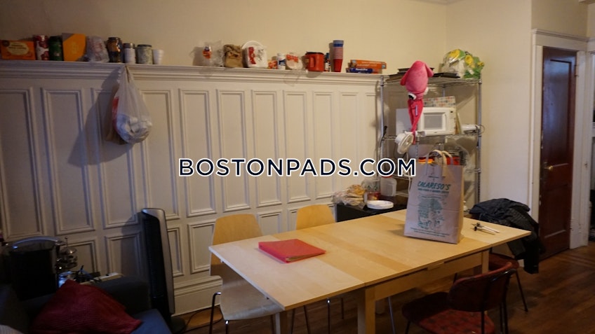 Boston - $3,335 /month