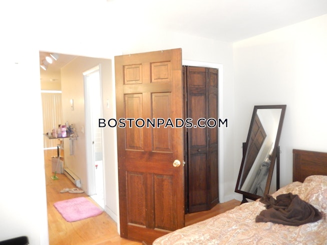 Boston - $2,400 /mo