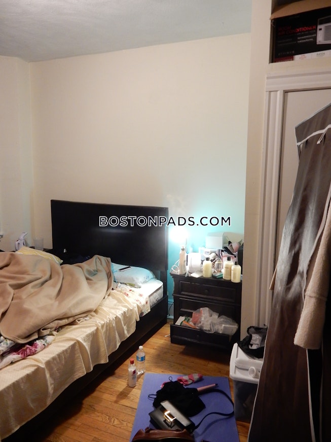 Boston - $3,200 /mo