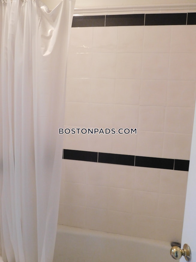 Boston - $2,200 /mo