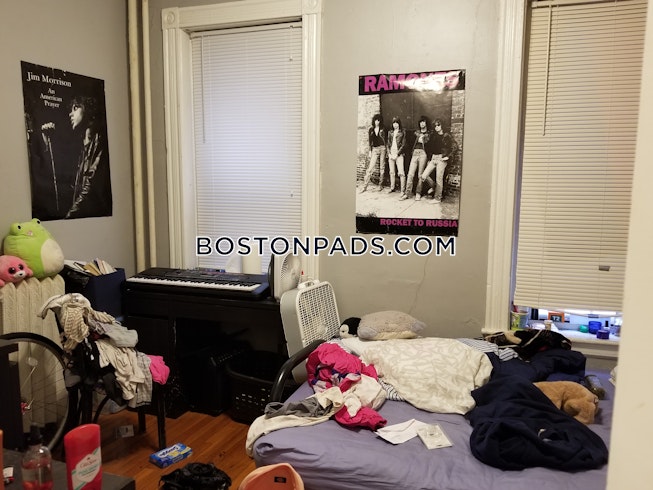 Boston - $2,800 /mo