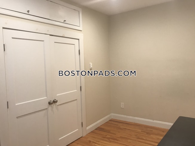 Boston - $2,495 /mo