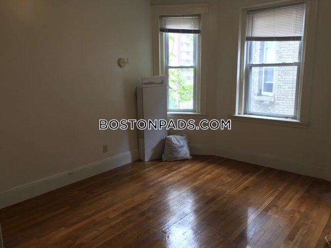 Roxbury Crossing - $2,250 /mo