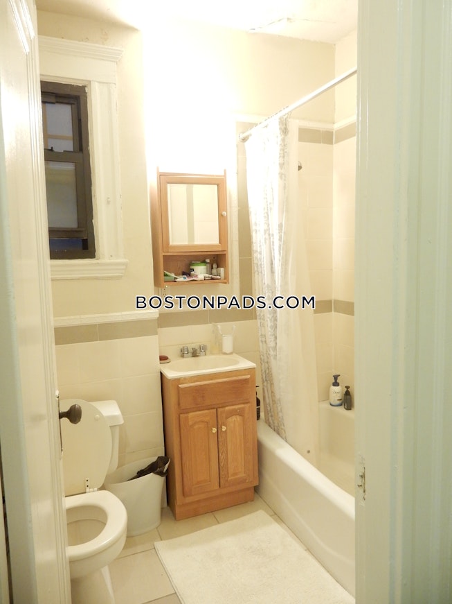 Boston - $2,050 /mo