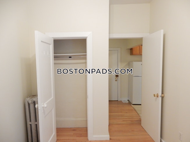 Boston - $3,200 /mo