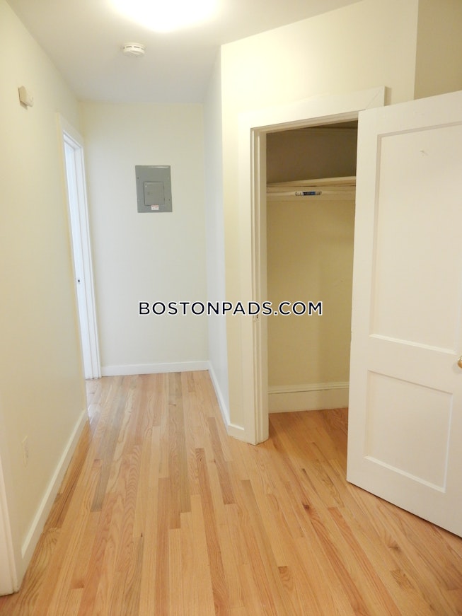 Boston - $3,200 /mo