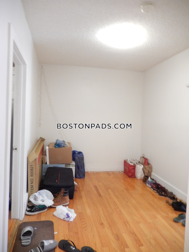 Boston - $3,400 /mo