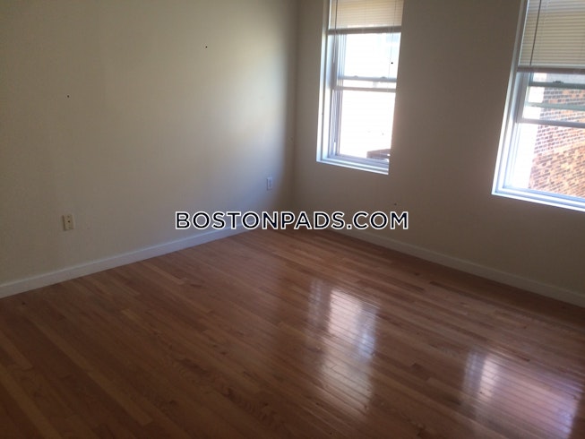 Boston - $3,200 /mo