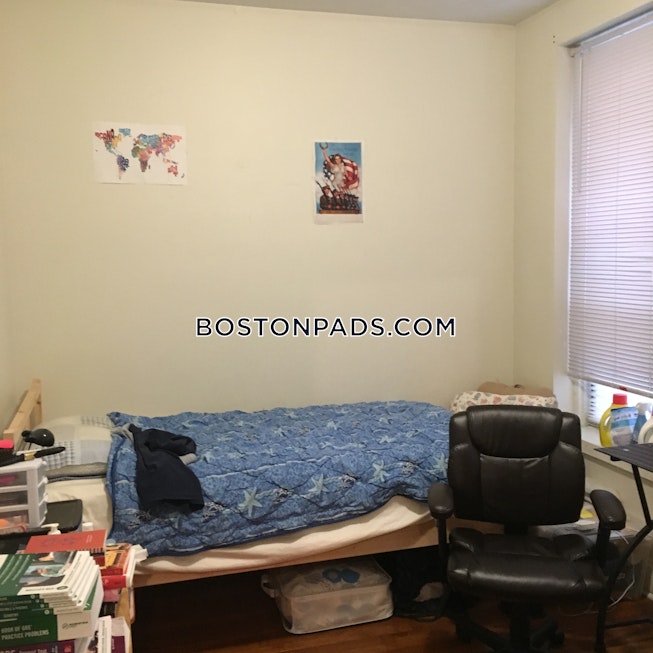 Boston - $3,100 /mo