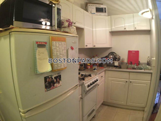 Boston - $2,600 /mo