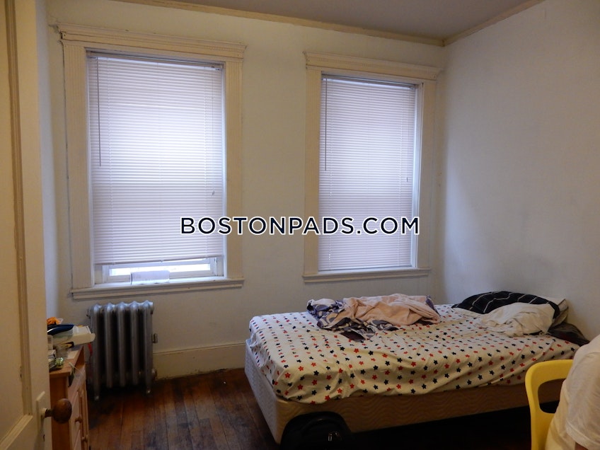 Boston - $3,200 /month