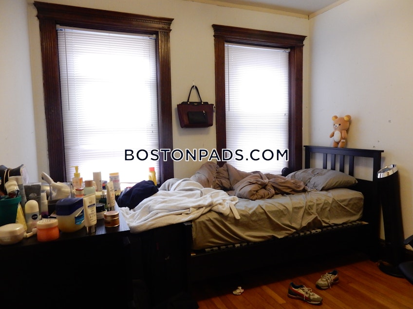 Boston - $3,200 /month