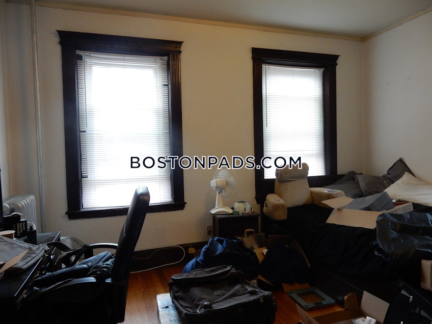 Boston - $3,200 /month