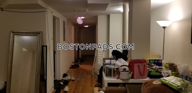 Boston - $5,100 /mo