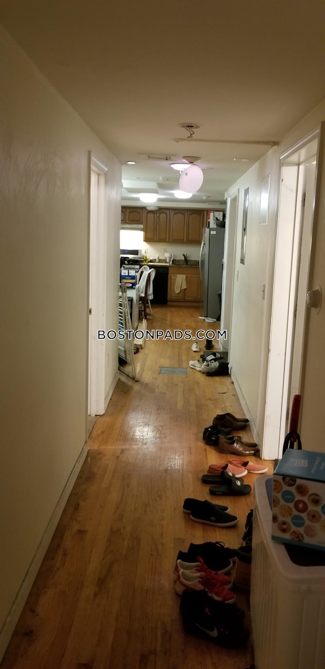 Boston - $5,100 /mo