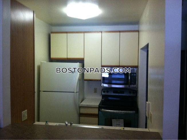 Boston - $2,950 /mo