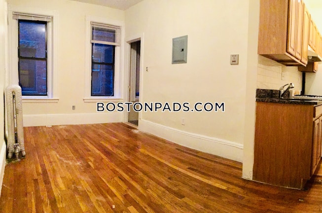 Boston - $3,100 /mo