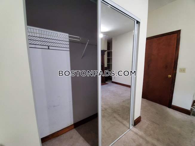 Boston - $2,950 /mo