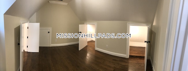 Boston - $2,950 /mo