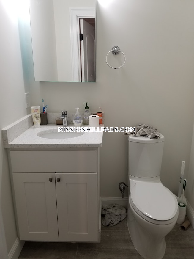 Boston - $3,775 /mo