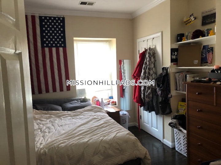 roxbury-3-beds-1-bath-boston-4500-4543642 