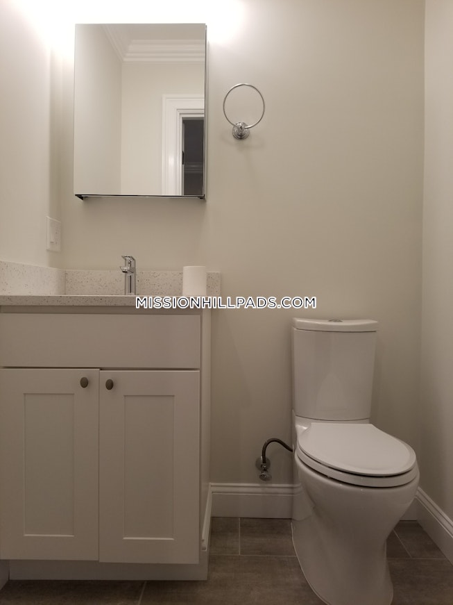 Boston - $3,775 /mo