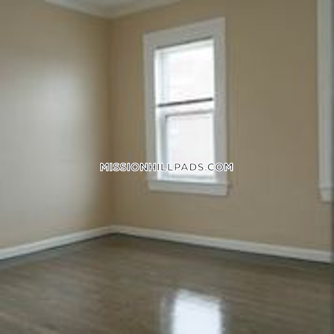 Boston - $3,695 /mo