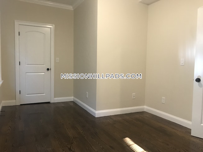 Boston - $3,775 /mo