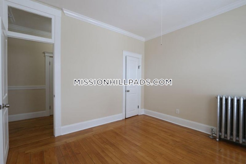 Boston - $4,500 /month