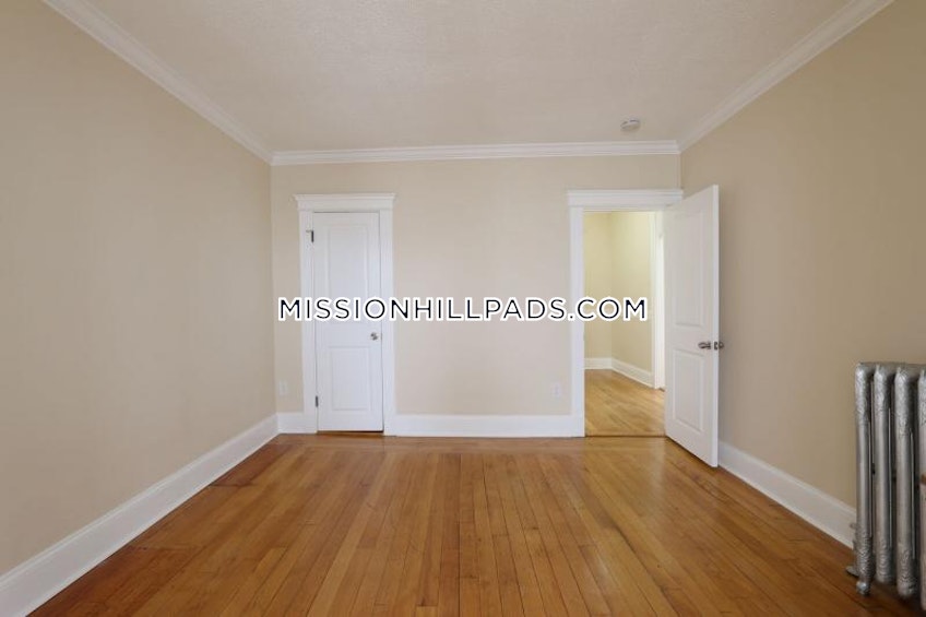 Boston - $4,500 /month