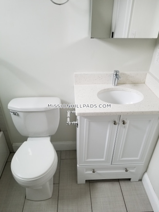 Boston - $3,770 /mo