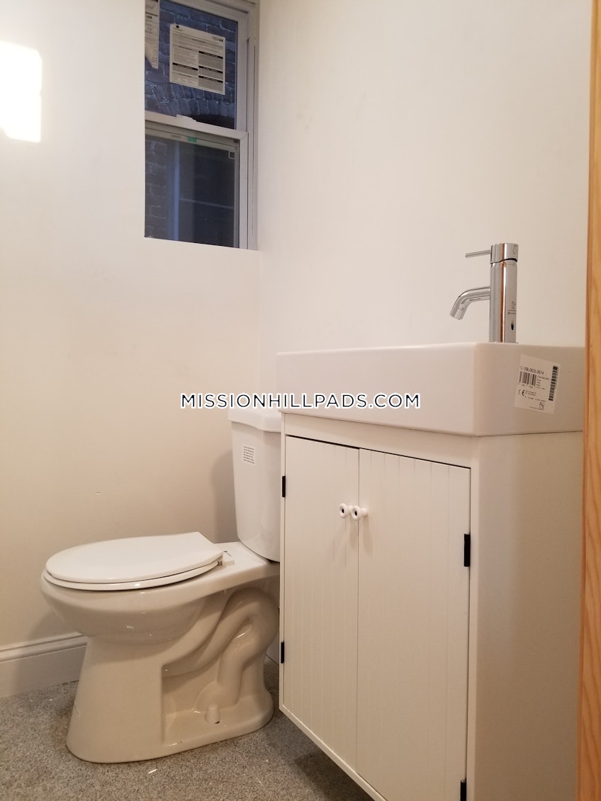 Boston - $3,000 /month