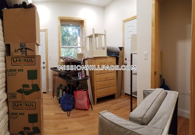 Boston - $3,500 /mo