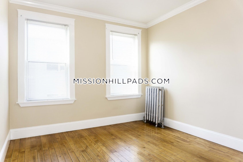 Boston - $4,500 /month