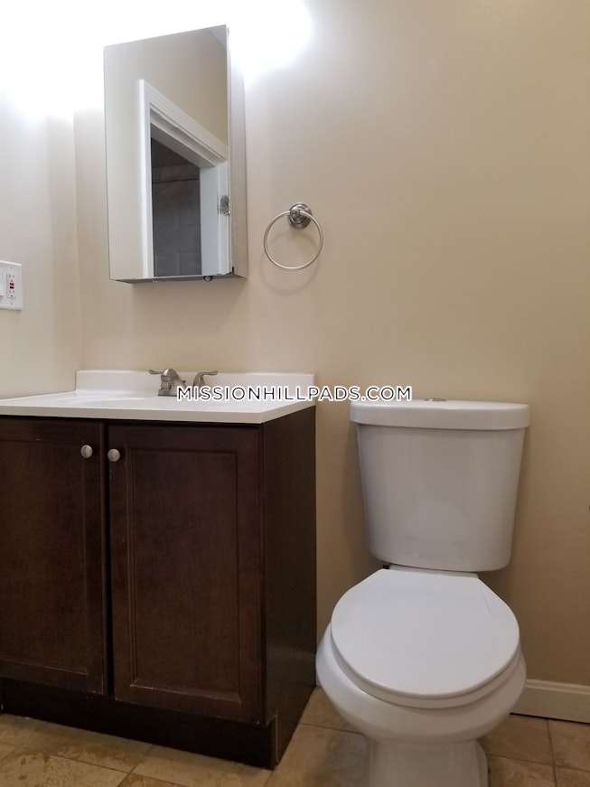 Boston - $3,695 /mo