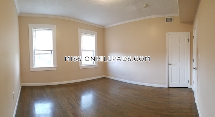 Boston - $3,695 /month