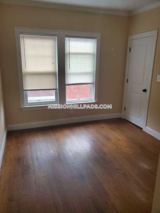 Boston - $3,450 /mo